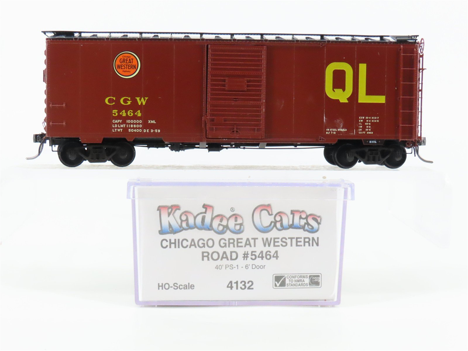 HO Scale Kadee Cars 4132 CGW Chicago Great Western 40' Single Door Box Car #5464