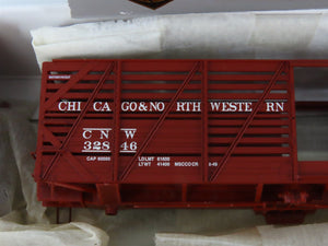 HO Scale PROTO 2000 Kit #30944 C&NW Chicago & North Western 40' Stock Car 32846