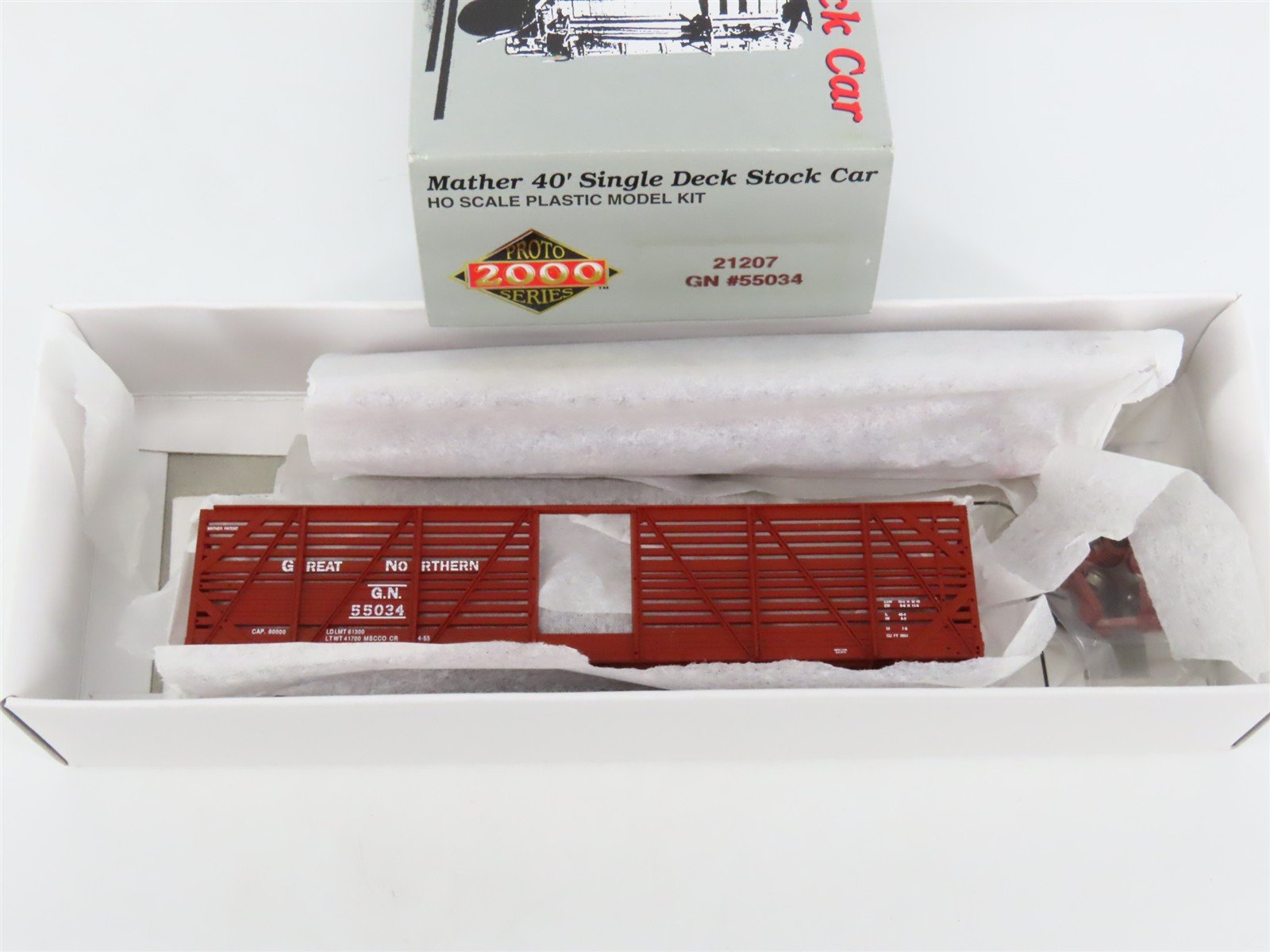 HO Scale PROTO 2000 Kit #21207 GN Great Northern Railroad 40' Stock Car #55034