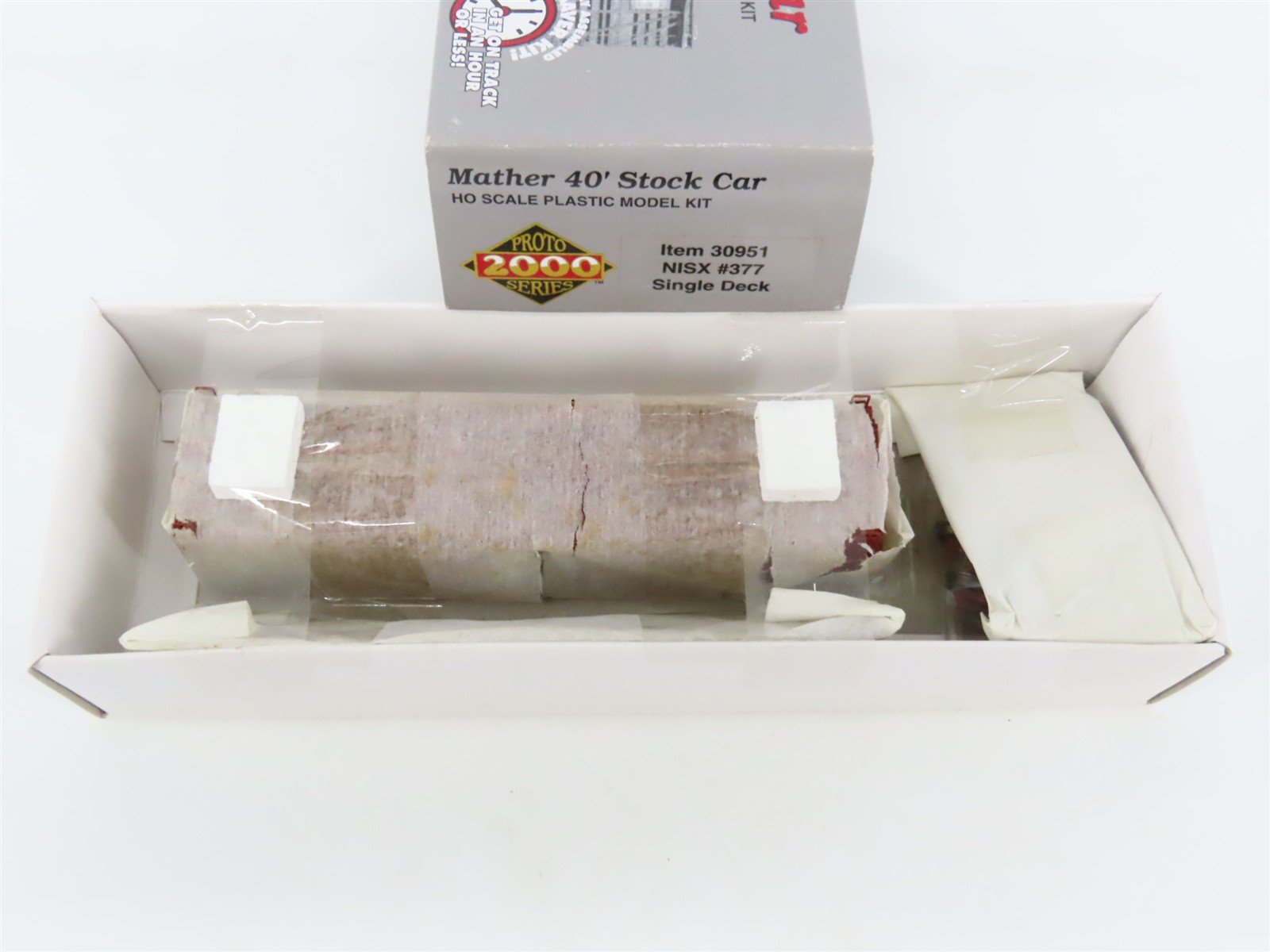 HO Scale PROTO 2000 Kit #30951 NISX 40' Stock Car #377