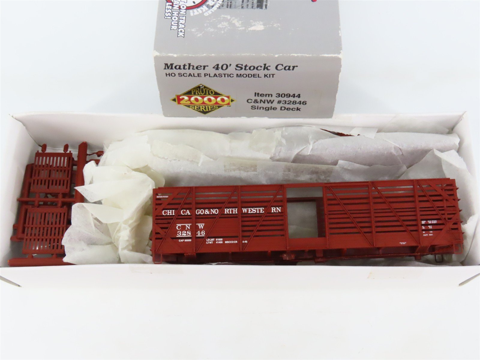 HO Scale PROTO 2000 Kit #30944 C&NW Chicago & North Western Stock Car #32846