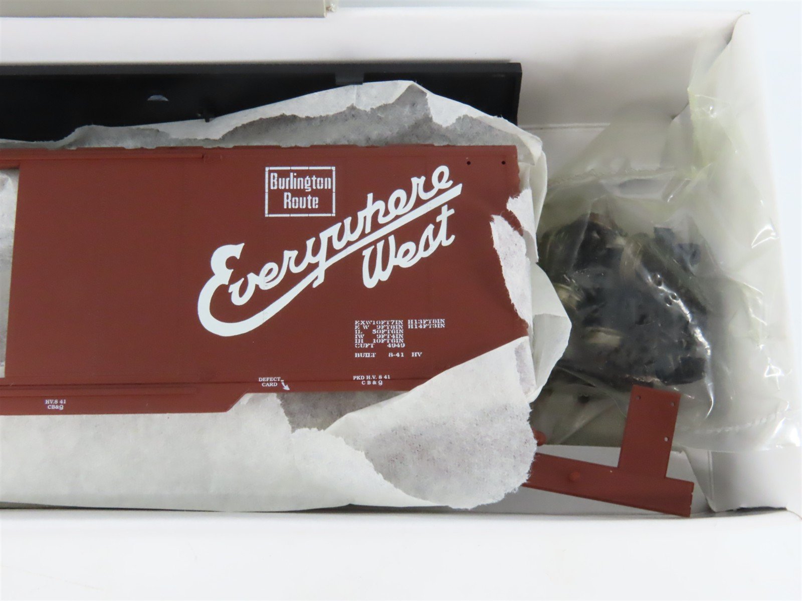 HO Scale PROTO 2000 Kit #8407 CB&Q Burlington Route 50' Auto Box Car #48047