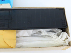 HO Scale Athearn Kit #1974 Undecorated 86' Hi-Cube Box Car