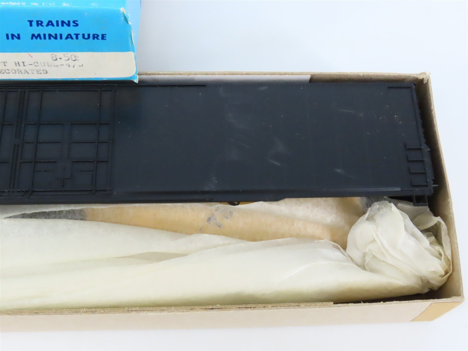 HO Scale Athearn Kit #1974 Undecorated 86' Hi-Cube Box Car