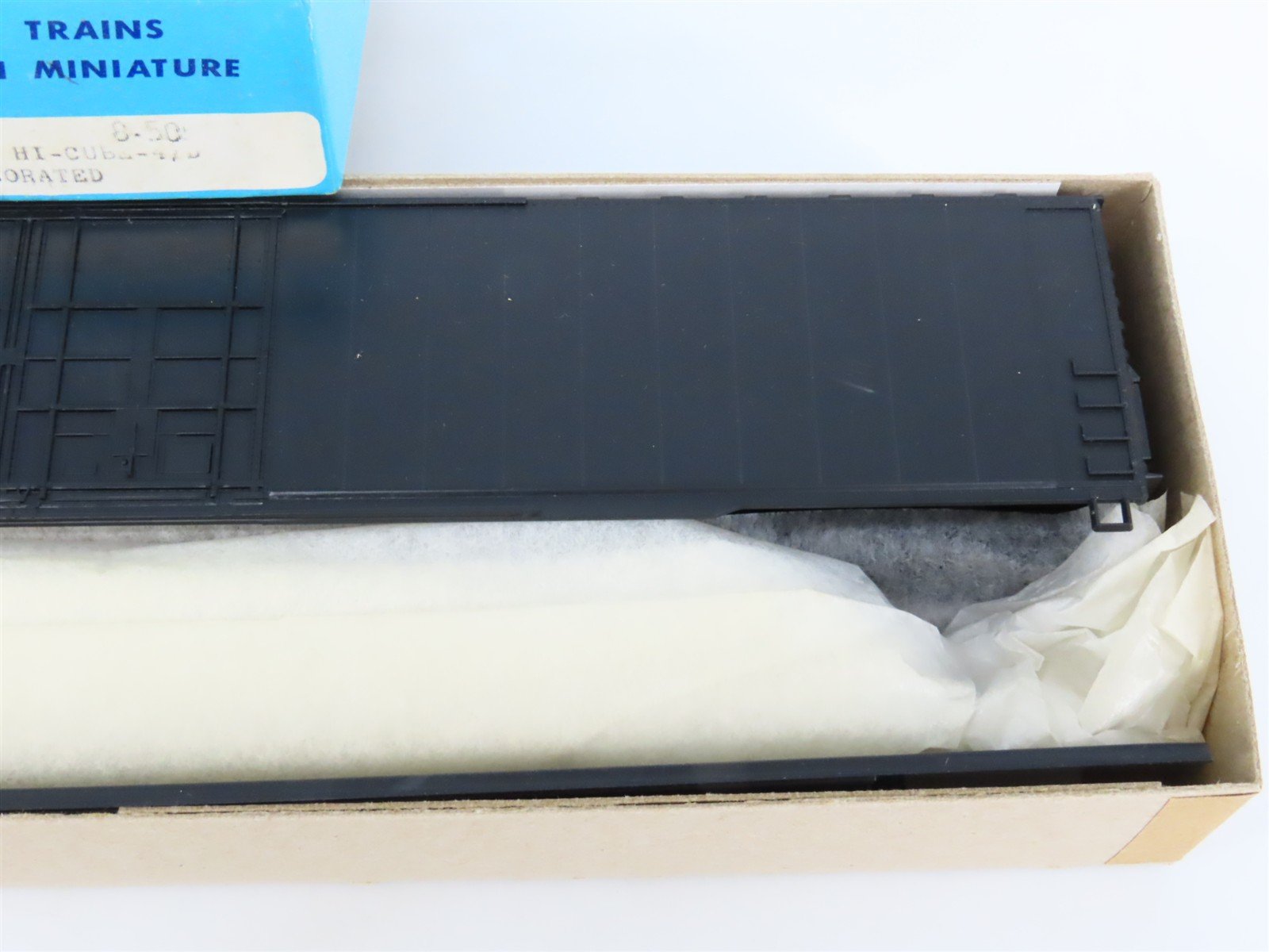 HO Scale Athearn Kit #1974 Undecorated 86' Hi-Cube Box Car
