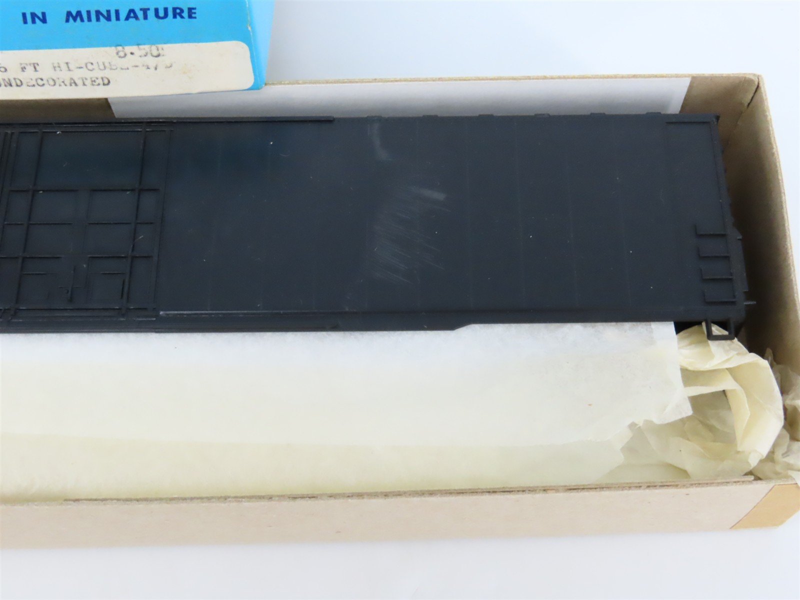 HO Scale Athearn Kit #1974 Undecorated 86' Hi-Cube Box Car