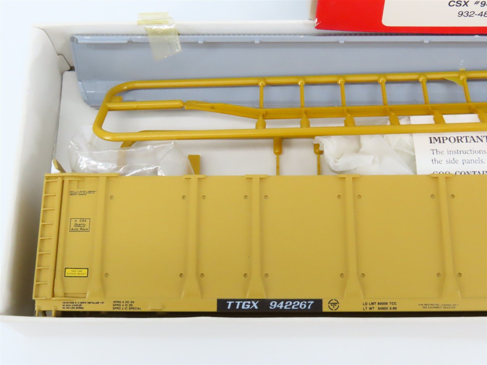 HO Scale Walthers Kit #932-4809 TTGX CSX 89' Enclosed Auto Carrier #942267