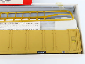 HO Scale Walthers Kit #932-4809 TTGX CSX 89' Enclosed Auto Carrier #942267