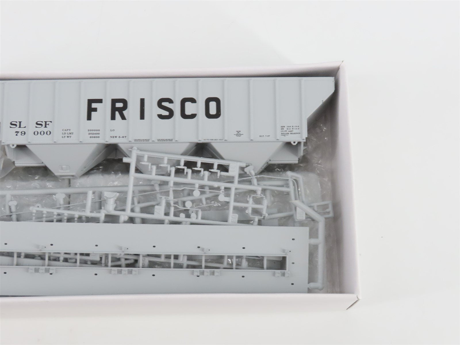 HO Scale PROTO 2000 Kit #21884 SLSF Frisco 3-Bay Covered Hopper #79000
