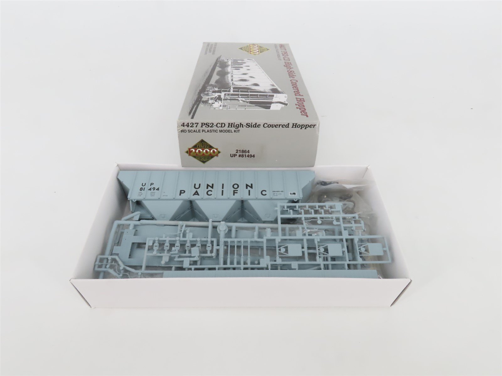 HO Scale PROTO 2000 Kit #21864 UP Union Pacific Covered 3-Bay Hopper #81494