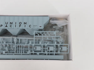 HO Scale PROTO 2000 Kit #21864 UP Union Pacific Covered 3-Bay Hopper #81494