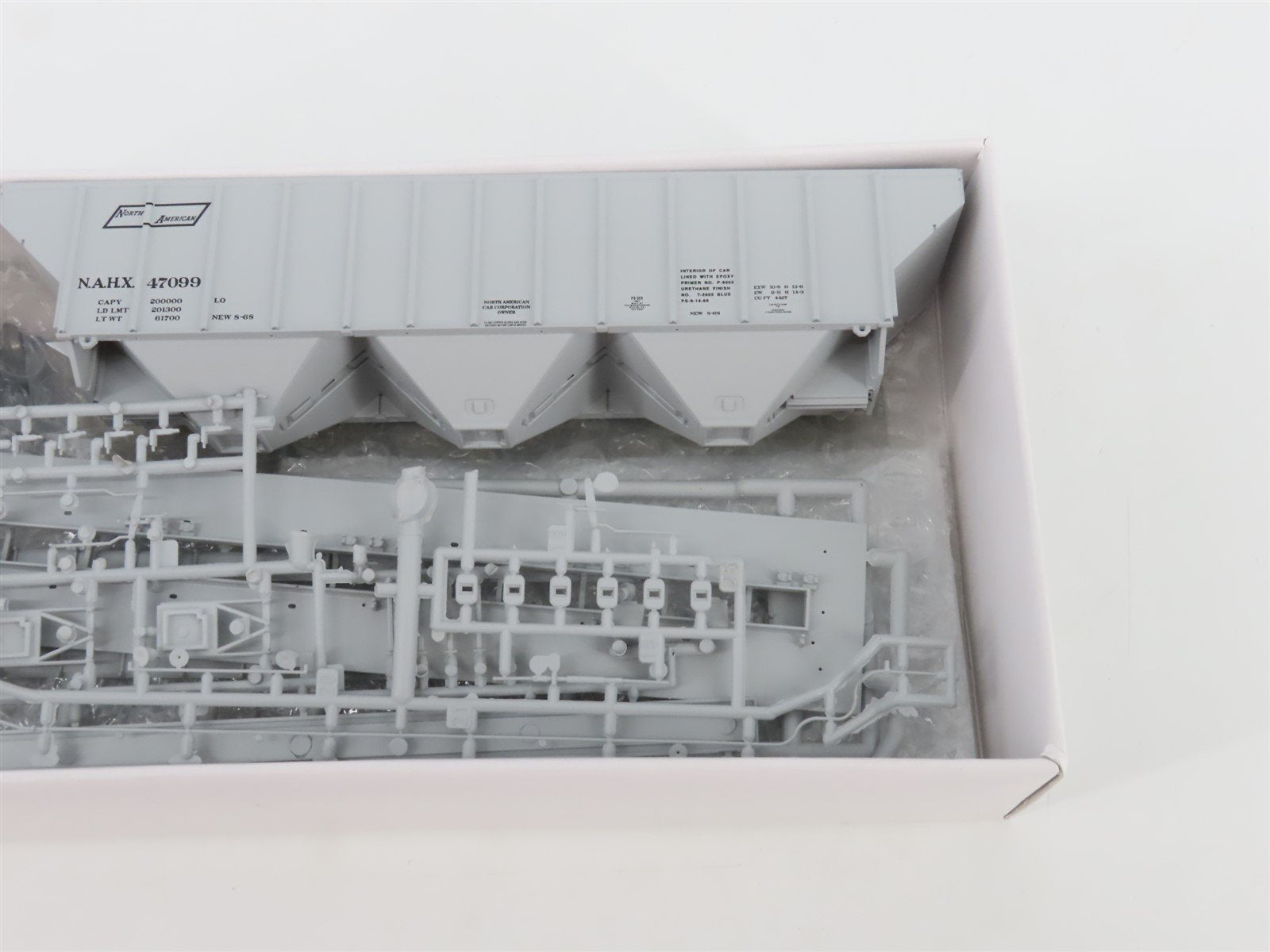 HO Scale PROTO 2000 Kit #21883 NAHX North American 3-Bay Covered Hopper #47099