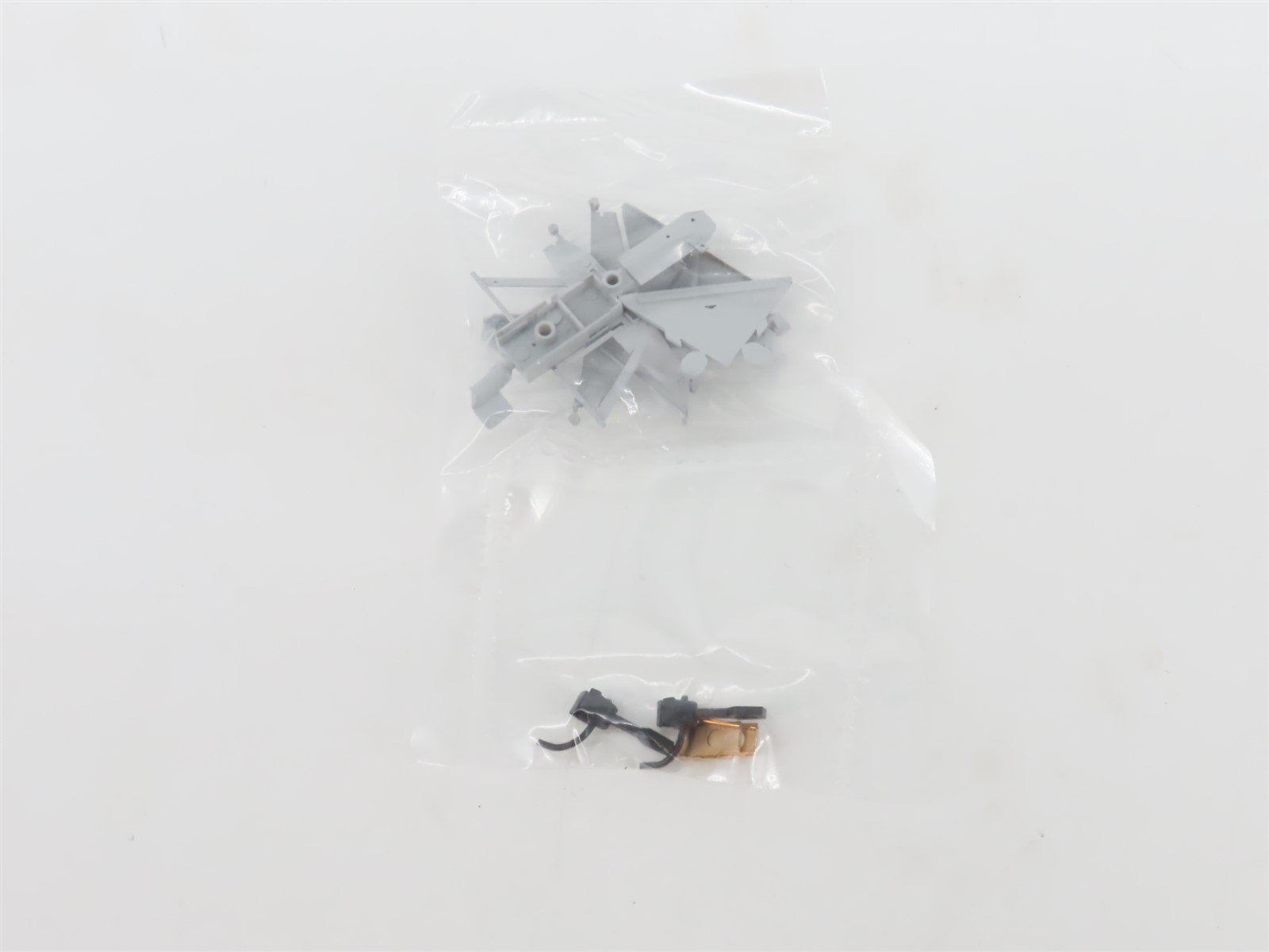 HO Scale PROTO 2000 Kit #21883 NAHX North American 3-Bay Covered Hopper #47099