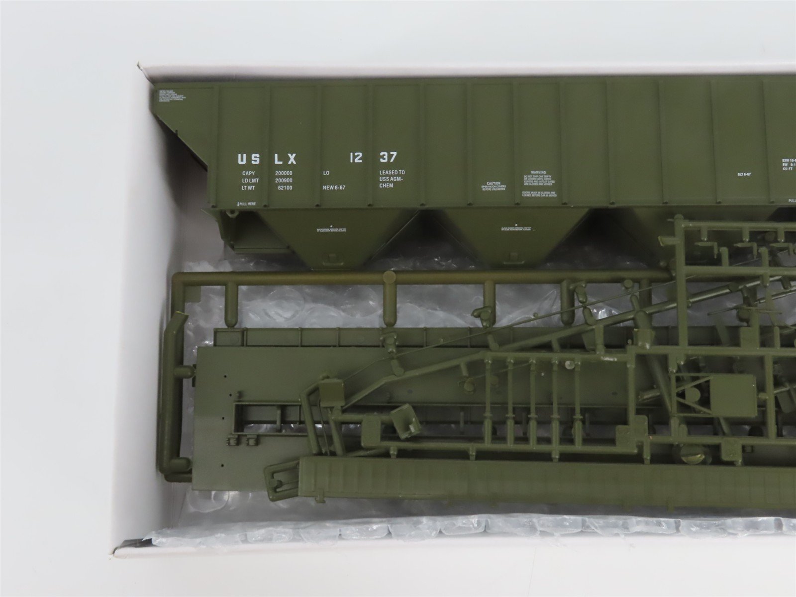 HO Scale PROTO 2000 Kit #21867 USLX 3-Bay High Side Covered Hopper #1237