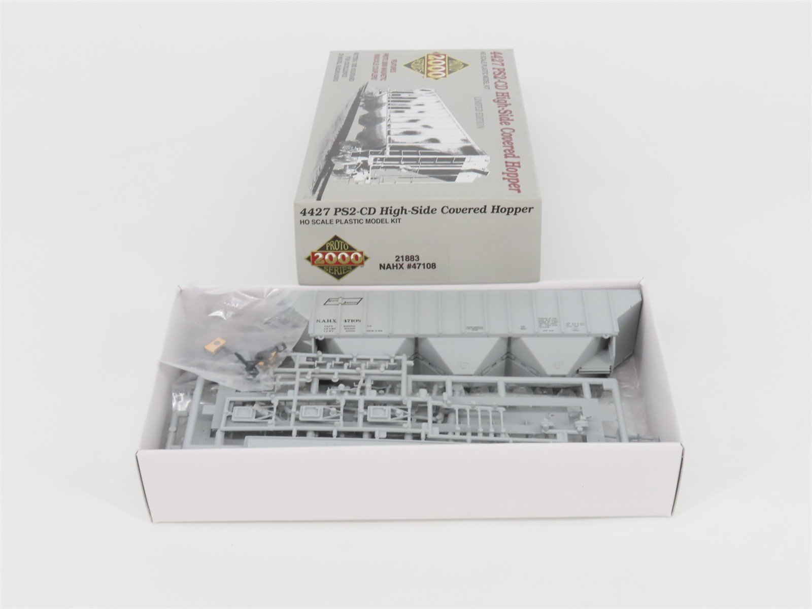 HO Scale PROTO 2000 Kit #21883 NAHX North American 3-Bay Covered Hopper #47108