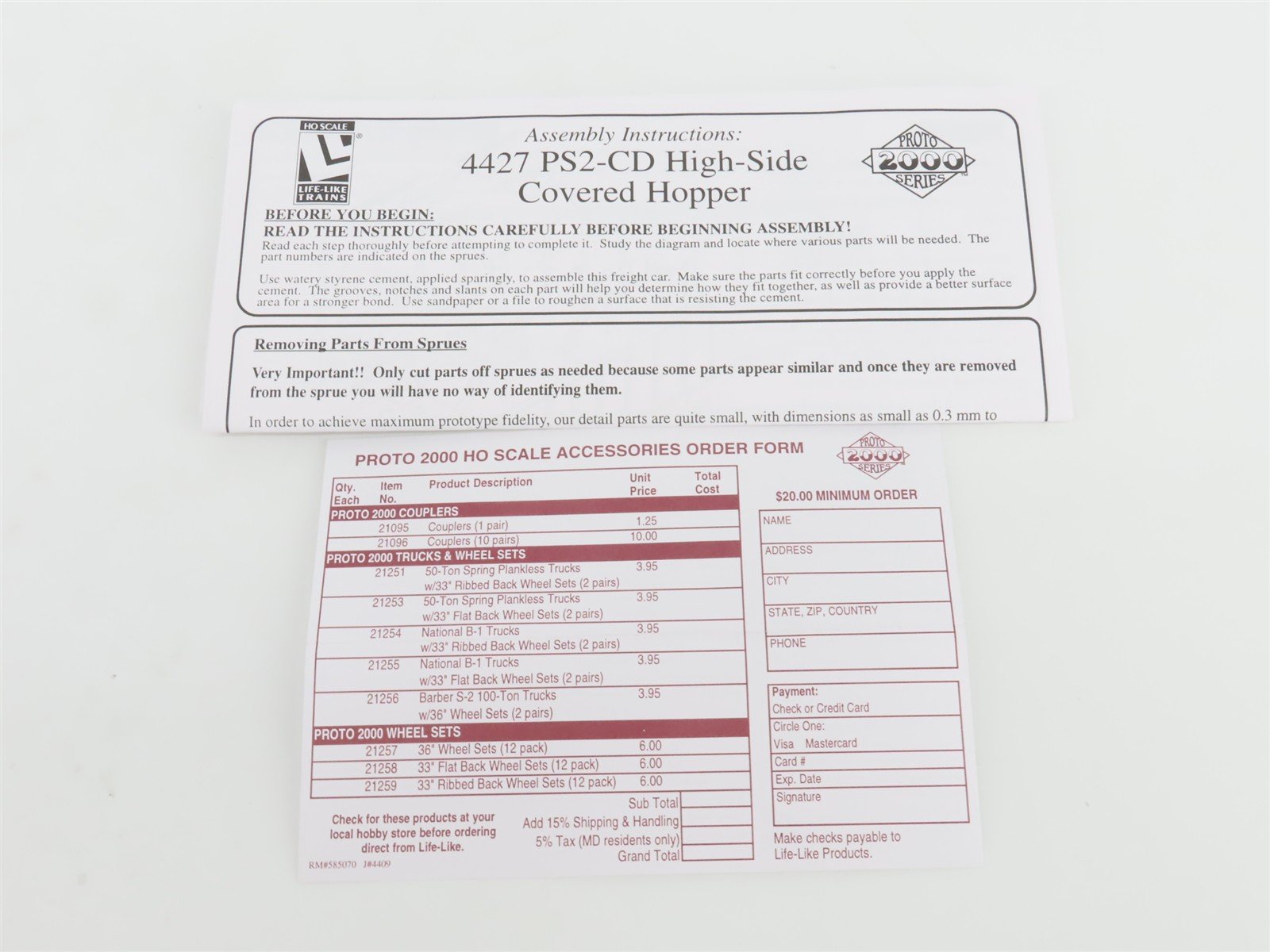 HO Scale PROTO 2000 Kit #21879 MKT 3-Bay High-Side Covered Hopper #9707