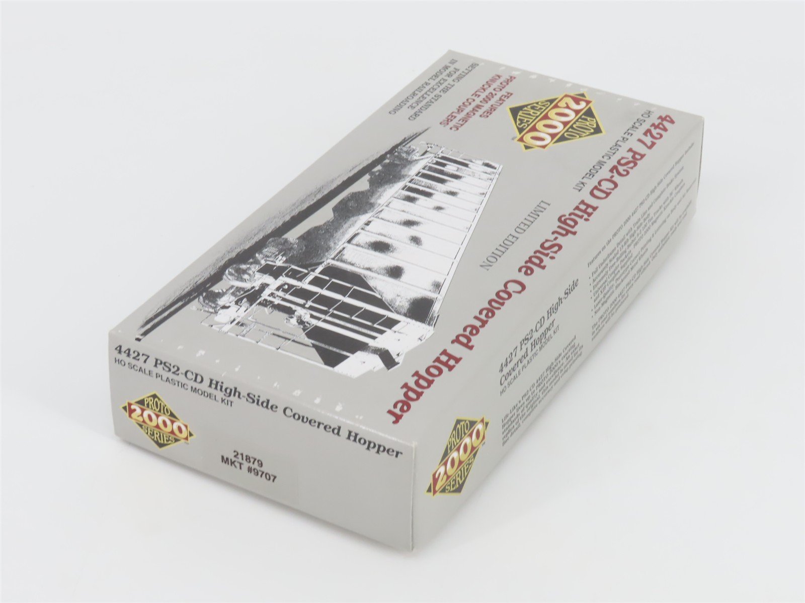 HO Scale PROTO 2000 Kit #21879 MKT 3-Bay High-Side Covered Hopper #9707