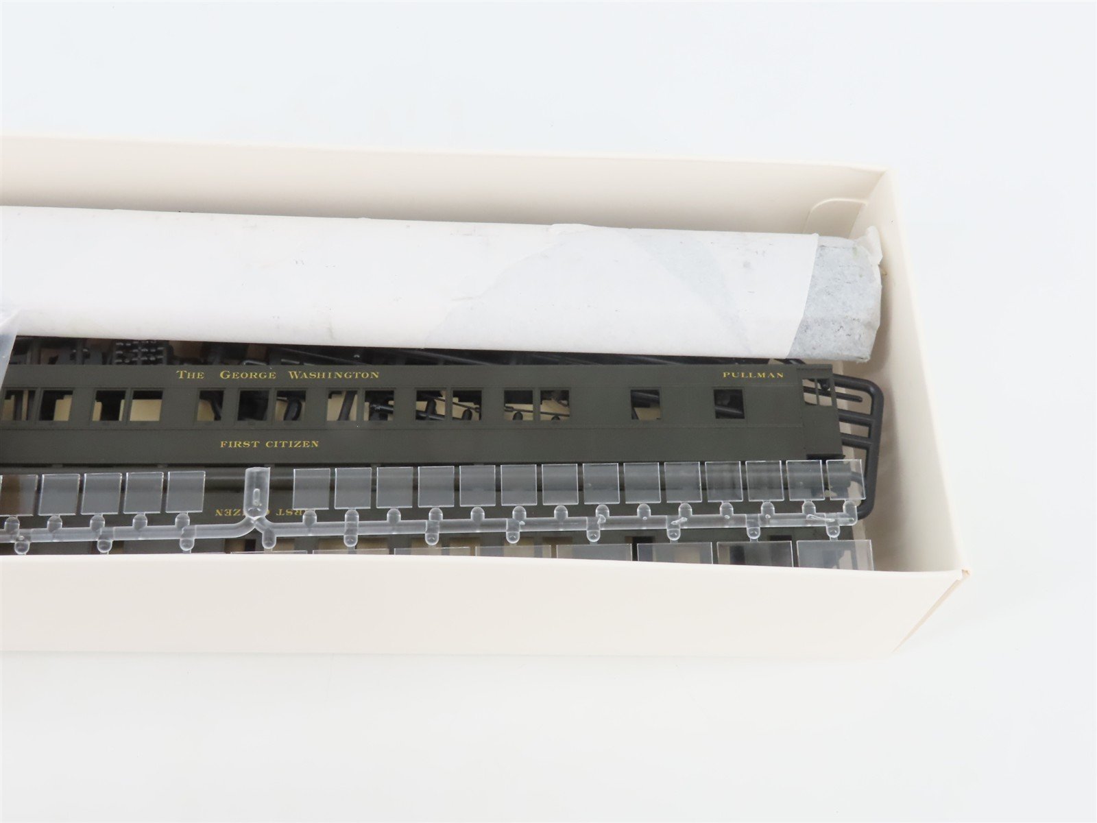HO Scale Branchline 5032 C&O Chesapeake & Ohio 8-1-2 Sleeper Passenger Car Kit