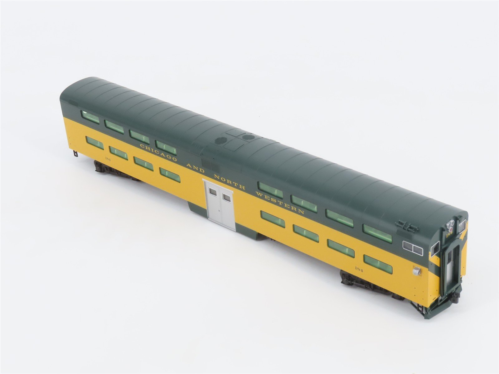 HO Scale Kato 35-6026 CNW Railway Bi-Level Coach Passenger Car #184 w/Lights