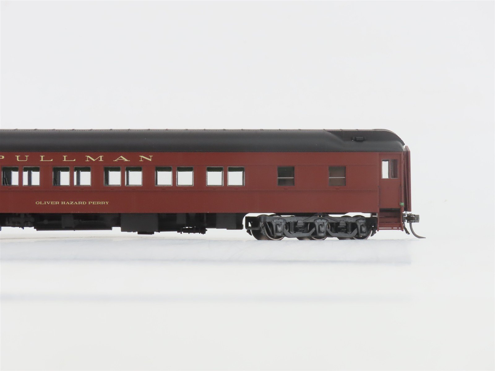 HO Scale MTH 80-40003 Pullman Maroon HW Sleeper Passenger 2-Car Set w/Lights