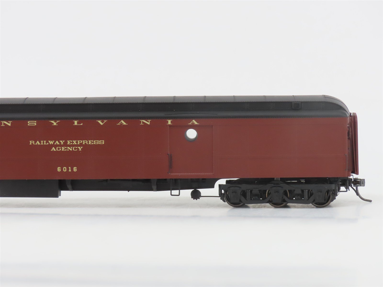 HO Scale MTH 80-40002 Pullman HW Baggage/Sleeper Passenger 2-Car Set w/Lights