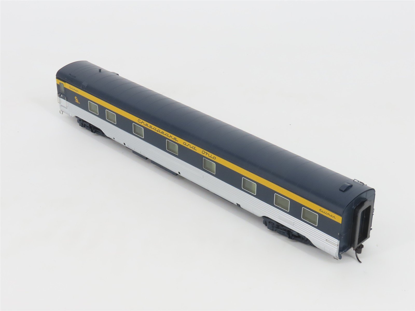 HO Walthers Proto 920-9366 C&O Chesapeake & Ohio P-S 85' Sleeper Passenger Car