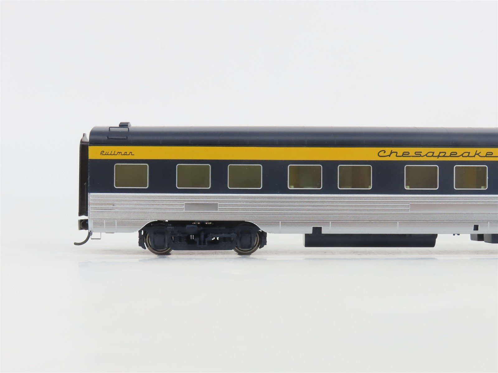 HO Walthers Proto 920-9366 C&O Chesapeake & Ohio P-S 85' Sleeper Passenger Car