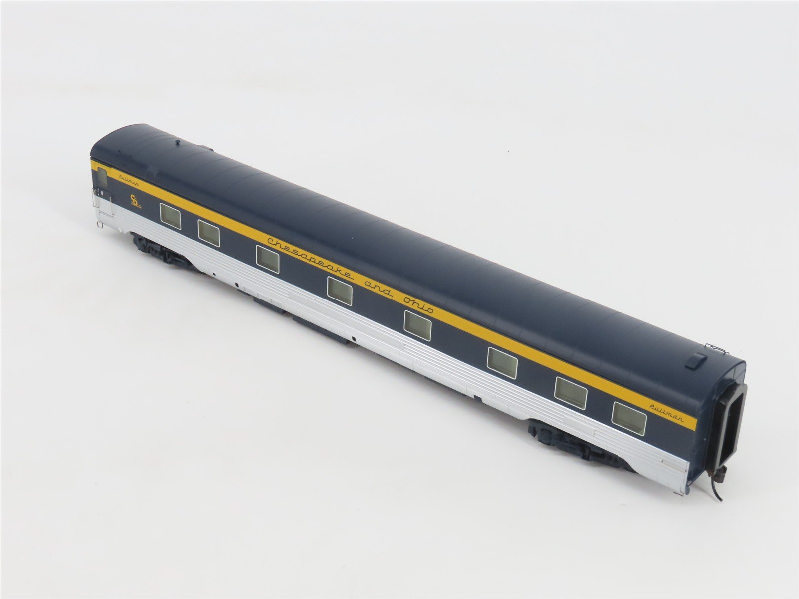 HO Walthers Proto 920-9366 C&O Chesapeake & Ohio P-S 85' Sleeper Passenger Car