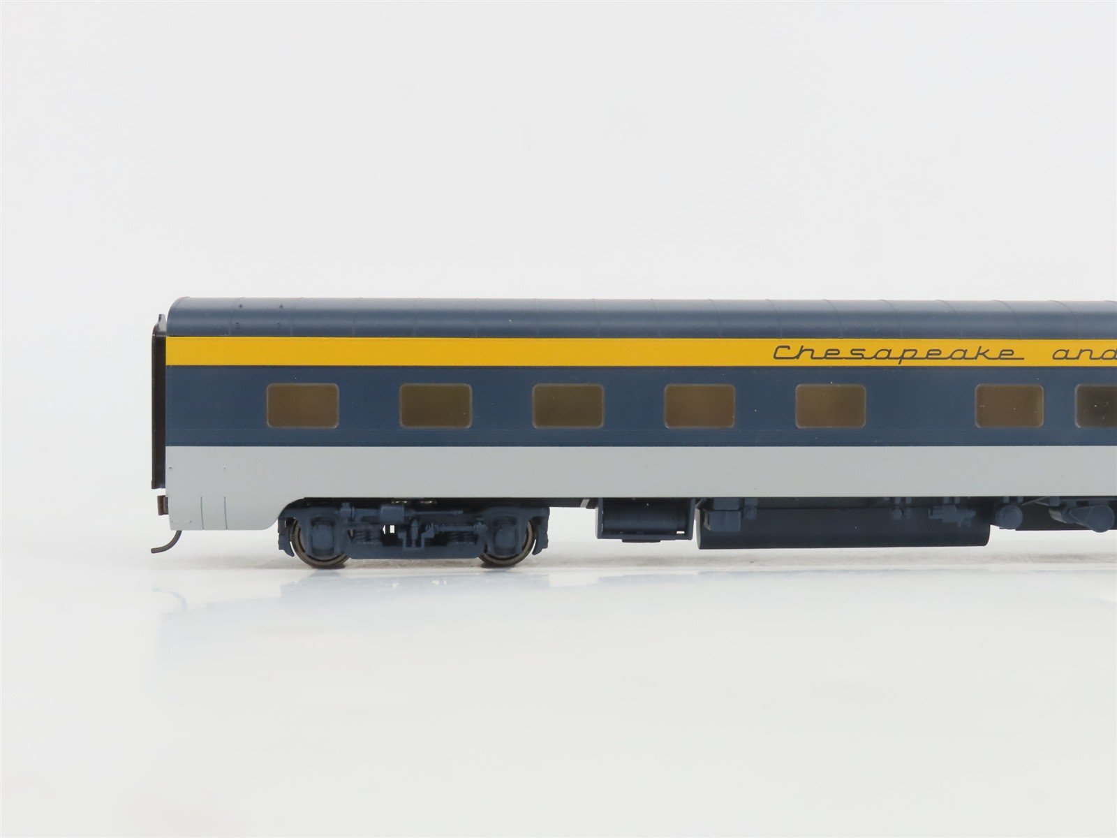 HO Scale Walthers RTR 932-6849 C&O Chesapeake & Ohio 10-6 Sleeper Passenger Car
