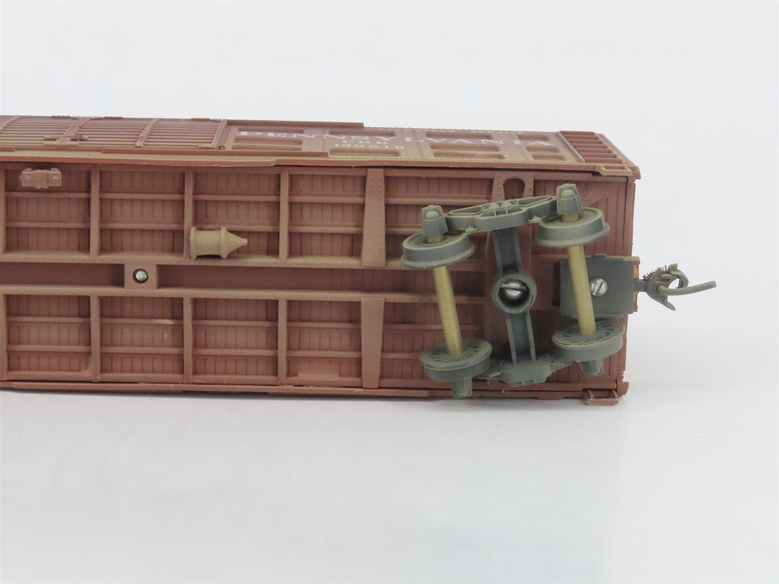 HO Scale Bowser 55451 PRR Pennsylvania K-11 Stock Car #130518 - Weathered