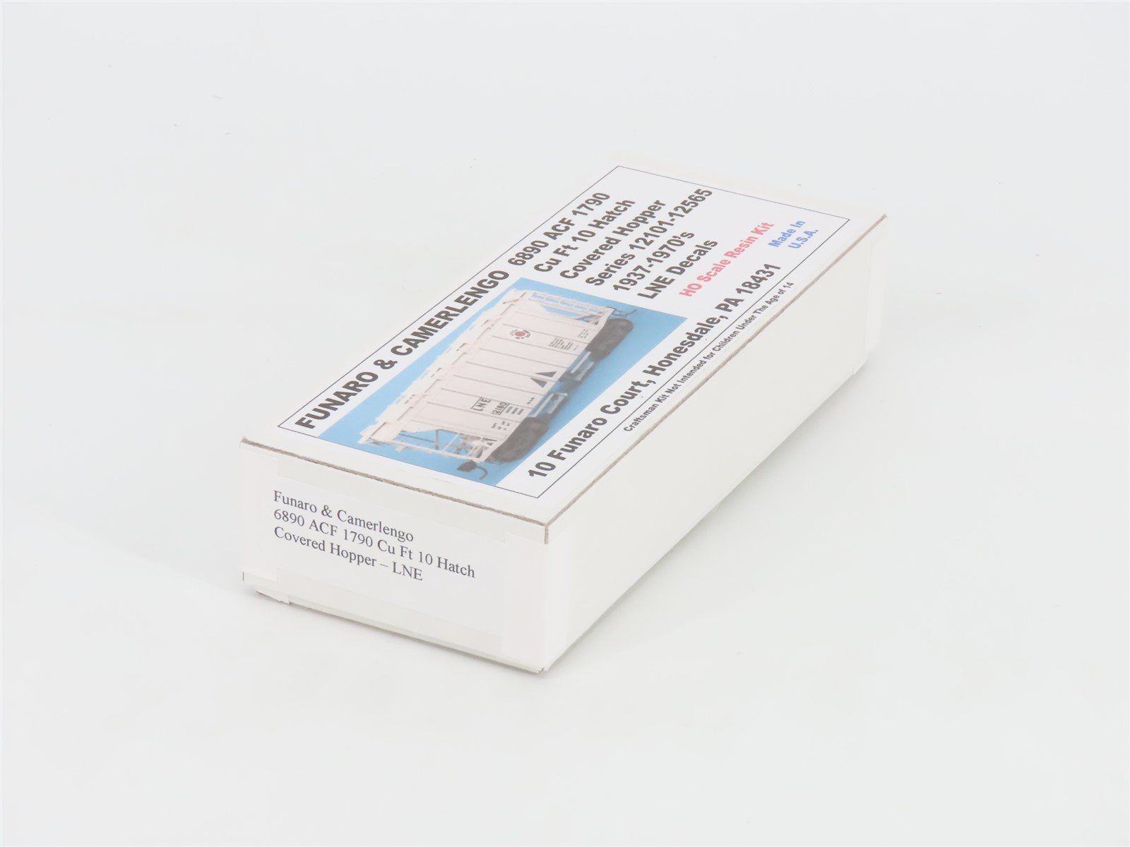 HO Scale Funaro & Camerlengo Resin Kit 6890 Undecorated LNE 2-Bay Covered Hopper