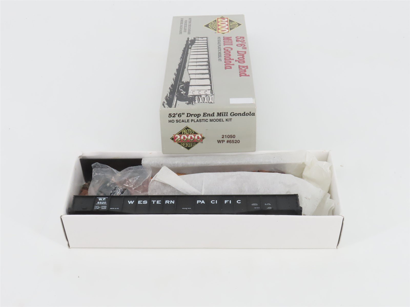 HO Proto 2000 Kit 21050 WP Western Pacific 52'6" Mill Gondola #6520 w/ Junk Load