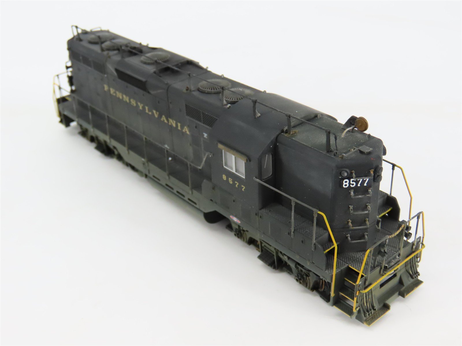 HO Proto 2000 920-40467 PRR GP7 Ph II Diesel #8577 w/ DCC & Sound - Weathered