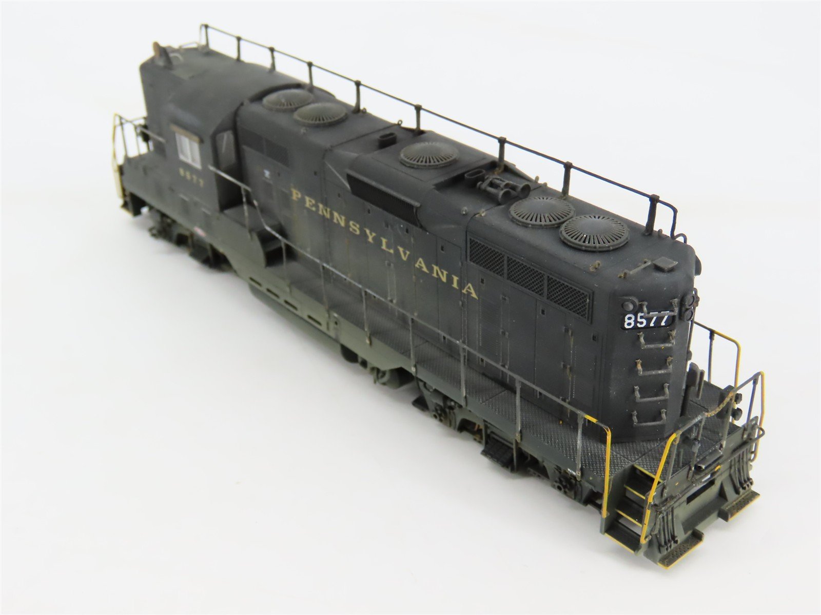 HO Proto 2000 920-40467 PRR GP7 Ph II Diesel #8577 w/ DCC & Sound - Weathered