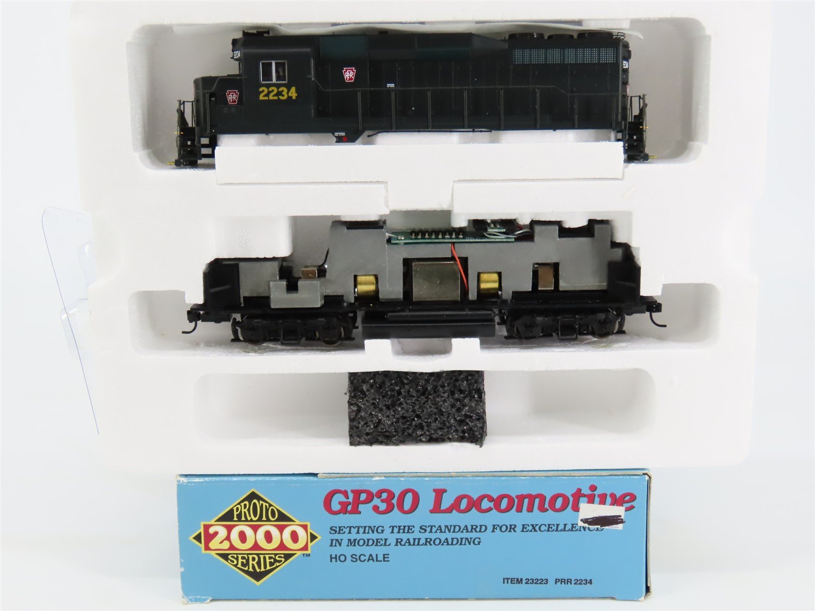 HO Scale Proto 2000 23223 PRR Pennsylvania EMD GP30 Diesel #2234 - BAD GEARS