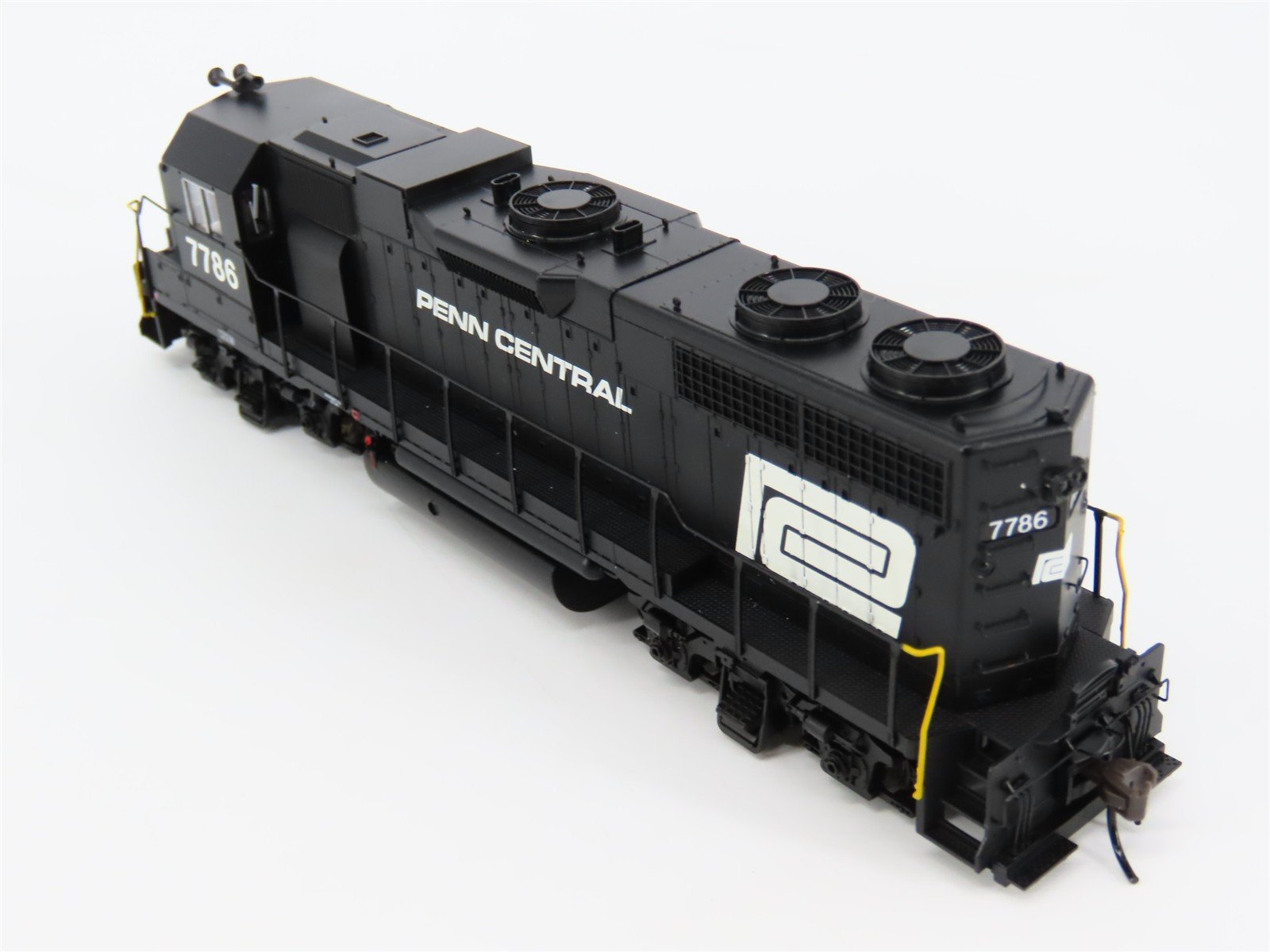 HO Scale Atlas Master 8977 PC Penn Central EMD GP38 Diesel #7786 w/ DCC