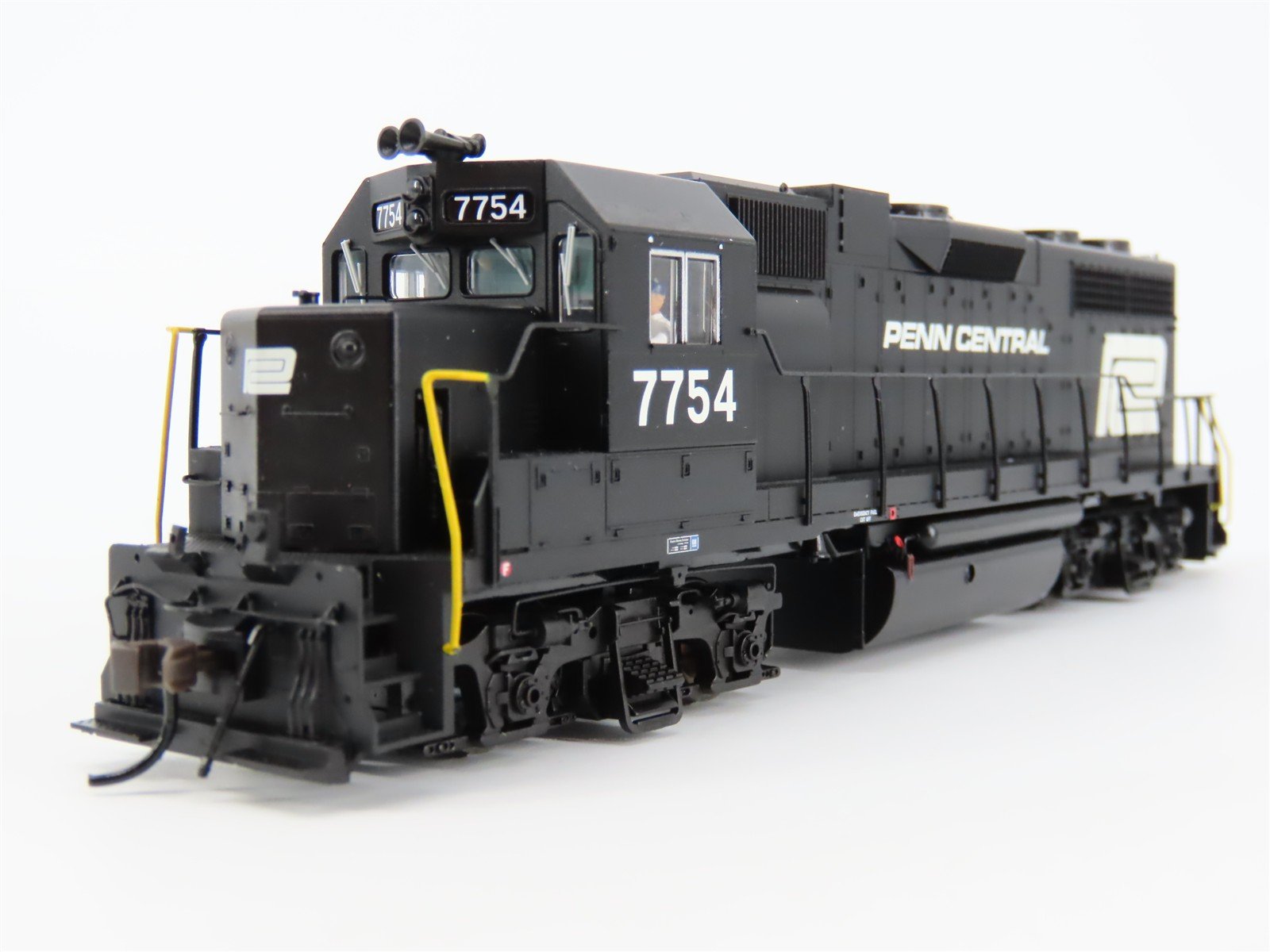 HO Scale Atlas Master 8976 PC Penn Central EMD GP38 Diesel #7754 w/ DCC