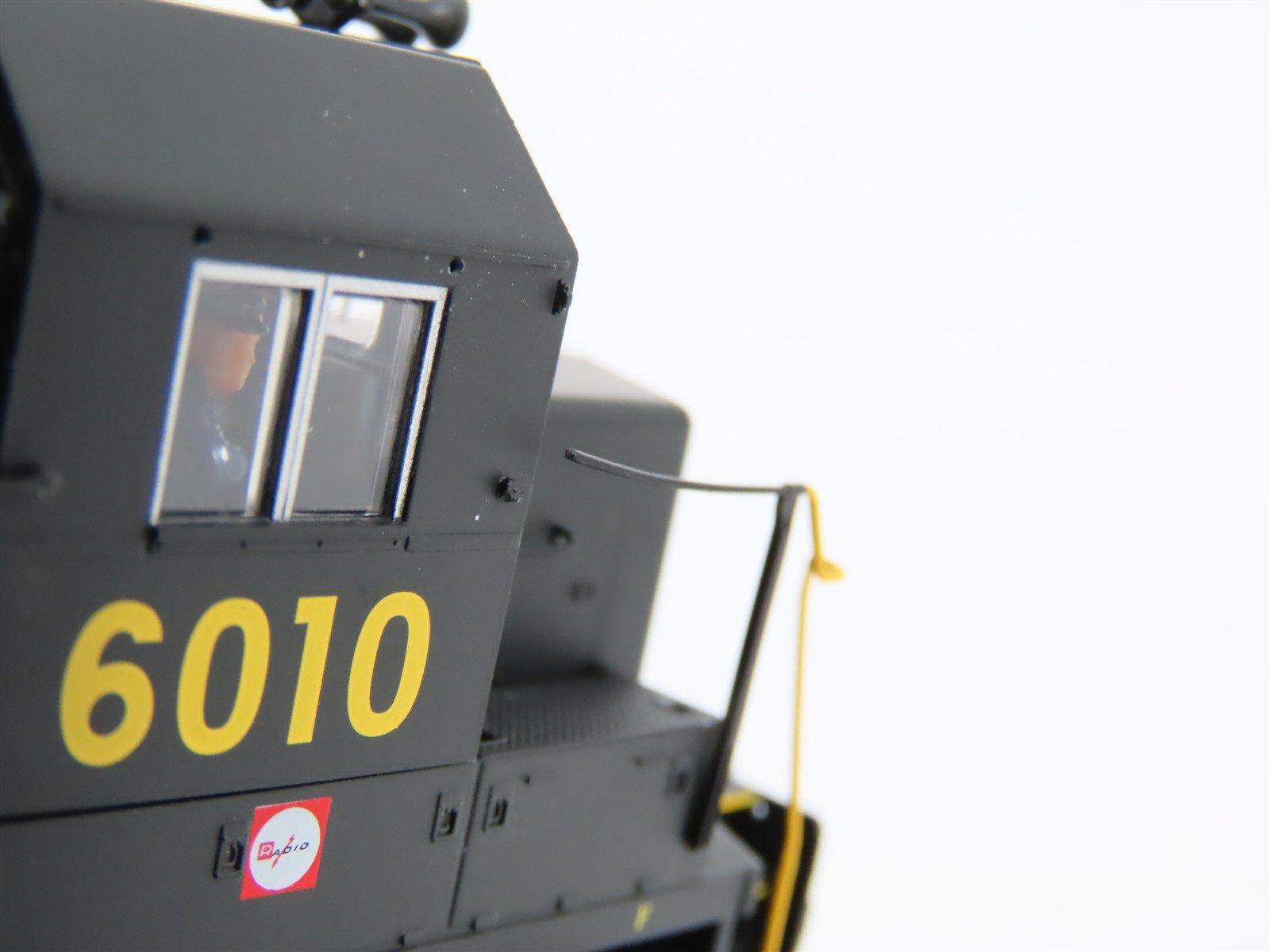 HO Scale Atlas Master PRR Pennsylvania EMD SD35 Diesel #6010 w/ DCC