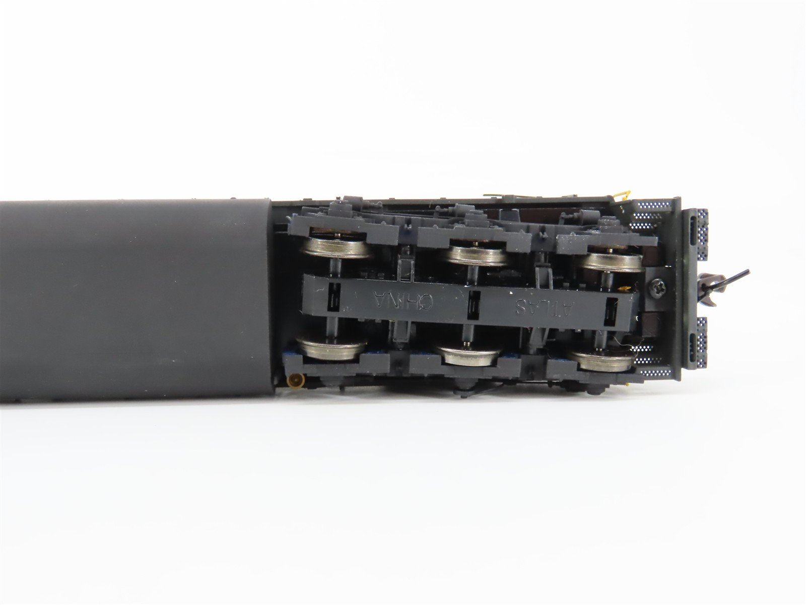 HO Scale Atlas Master PRR Pennsylvania EMD SD35 Diesel #6010 w/ DCC