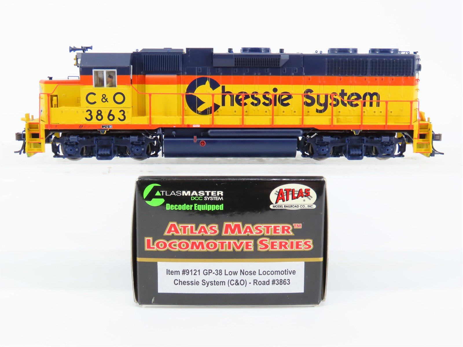 HO Scale Atlas Master 9121 C&O Chessie System EMD GP38 Diesel #3863 w/ DCC
