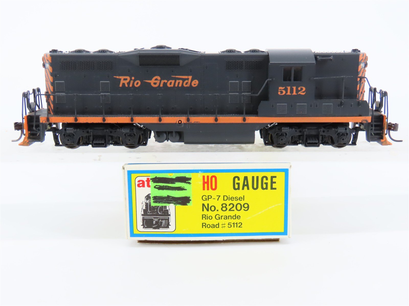 HO Scale Atlas/KATO 8209 D&RGW Rio Grande EMD GP7 Diesel Locomotive #5112