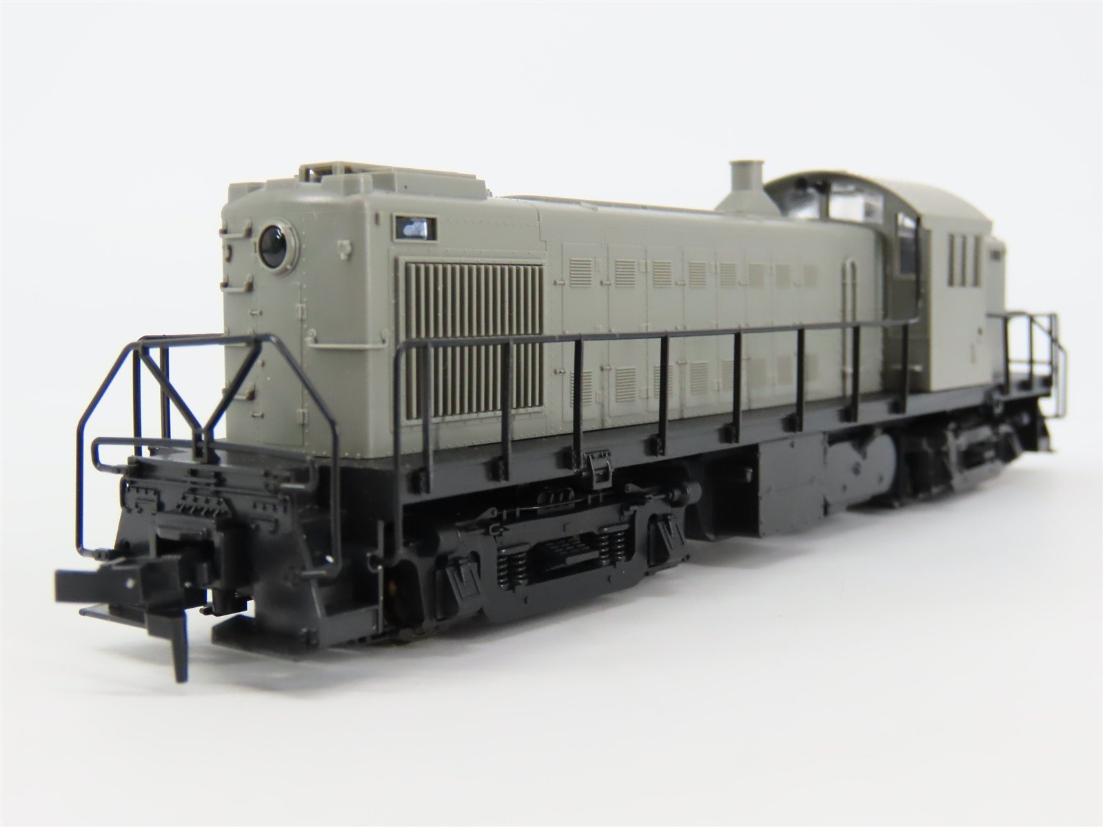 HO Scale Atlas/KATO 8100 Undecorated ALCO RS-1 Diesel Locomotive
