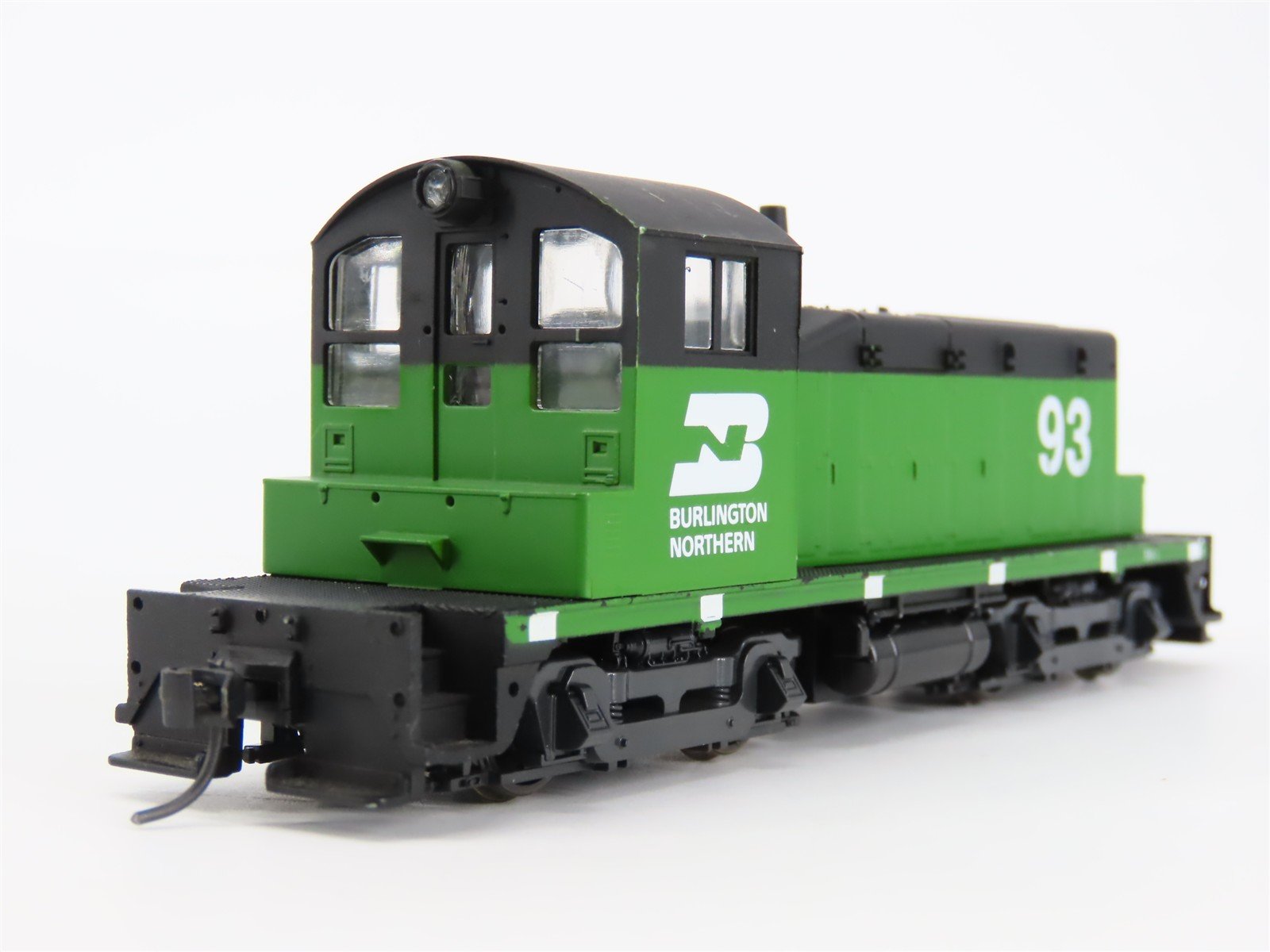 HO Scale Walthers 932-1355 BN Burlington Northern EMD SW-1 Diesel Switcher #93