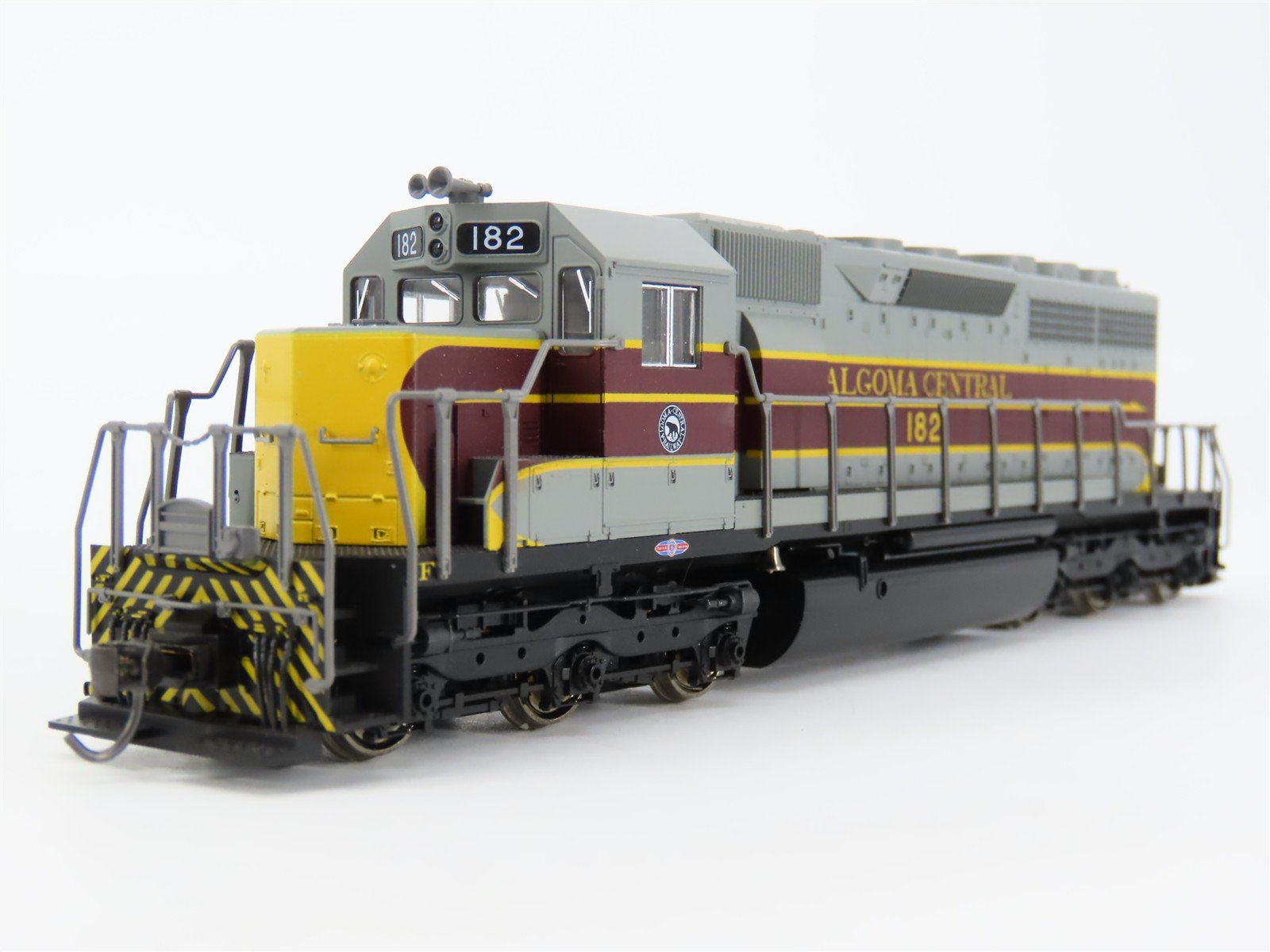HO Scale KATO 37-6322 AC Algoma Central EMD SD40 Diesel #182 - DCC Ready