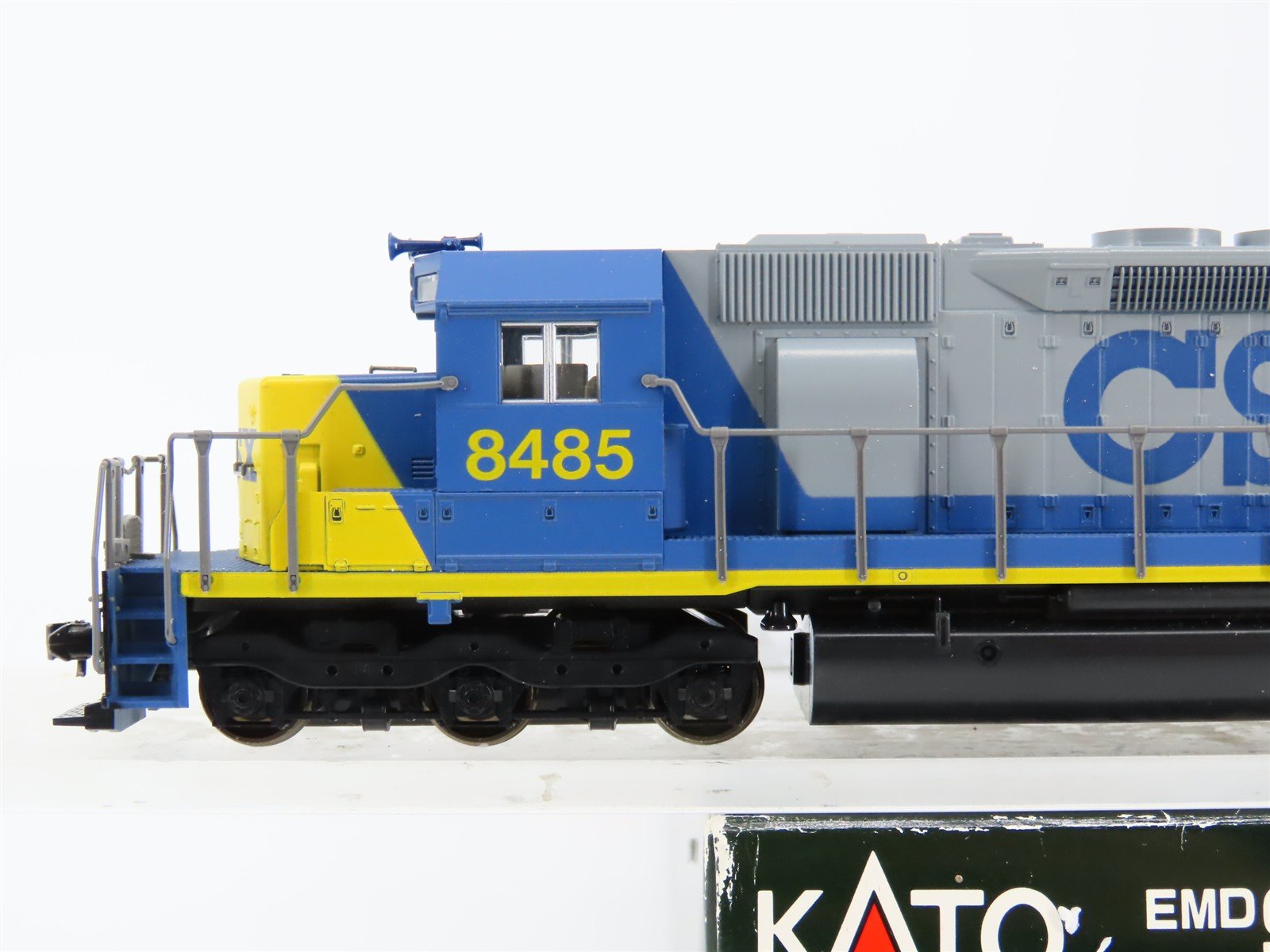 HO Scale KATO 37-01Q CSX Transportation EMD SD40 Diesel Locomotive #8485