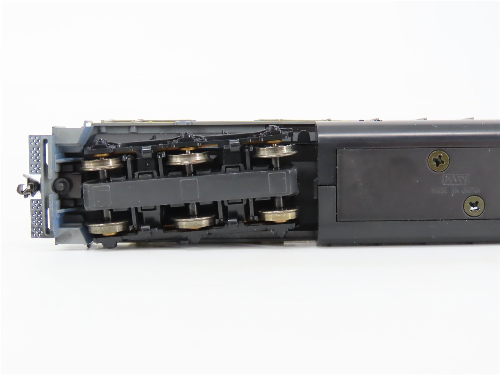 HO Scale KATO 37-01Q CSX Transportation EMD SD40 Diesel Locomotive #8485