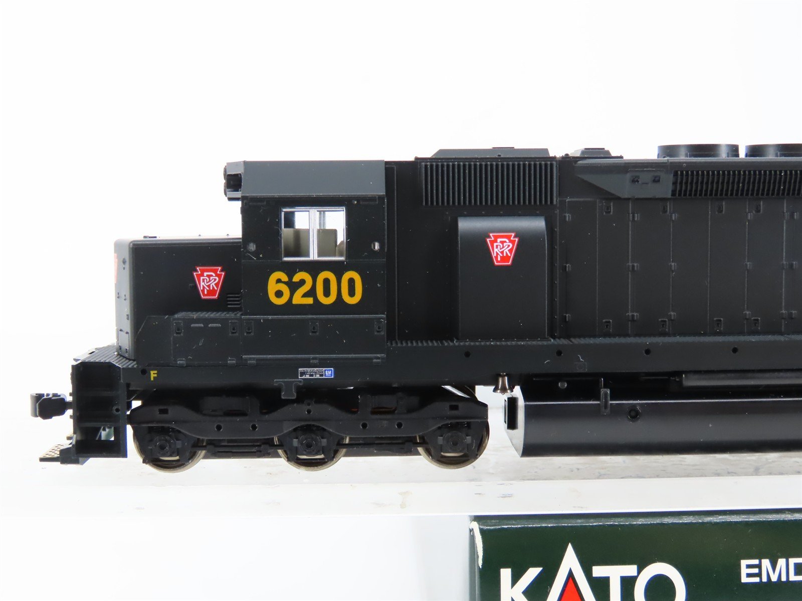 HO Scale KATO 37-1742 PRR Pennsylvania EMD SD45 Diesel #6200 - DCC Ready