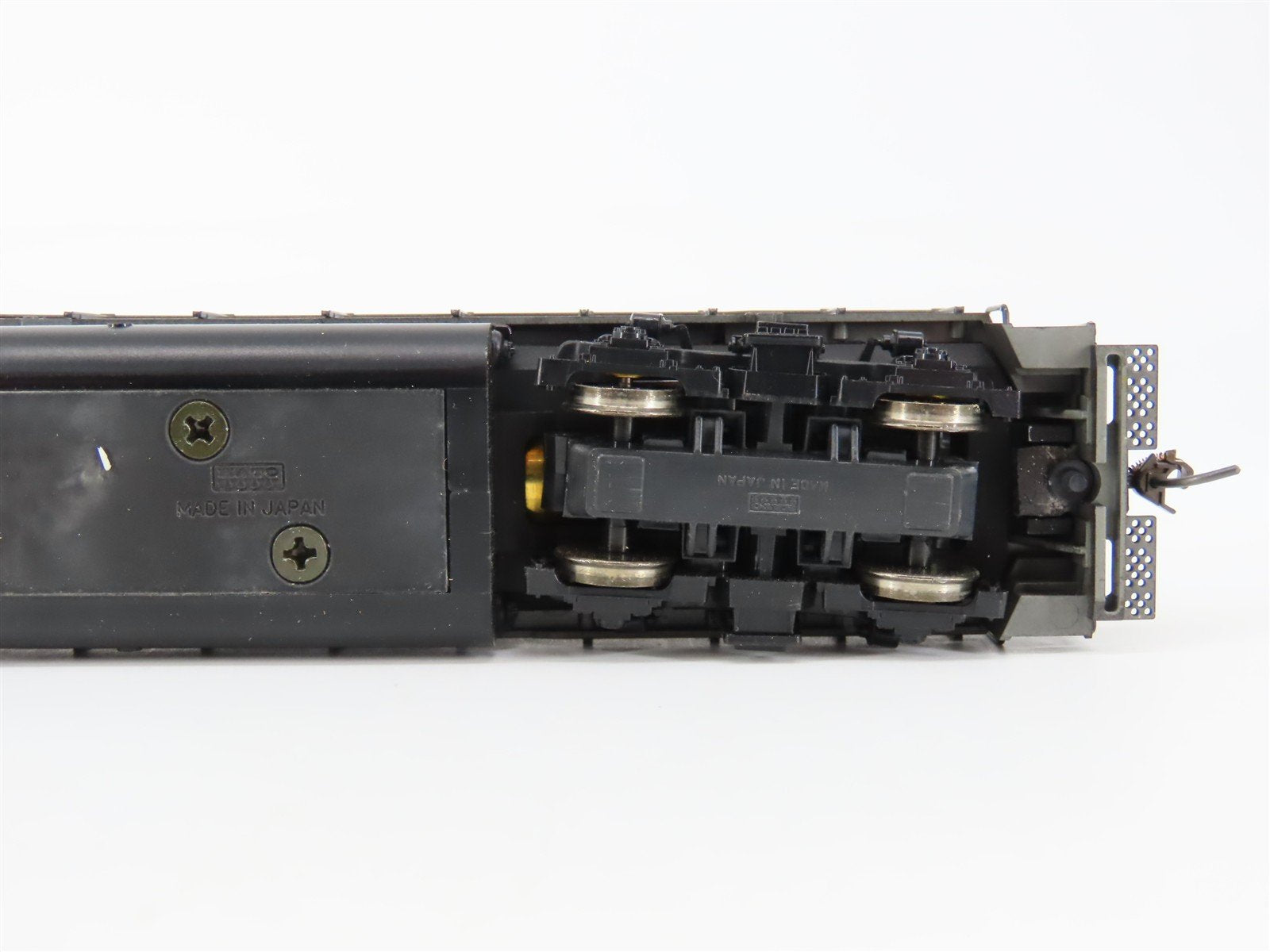 HO Scale KATO 37-023 CP Canadian Pacific EMD GP35 Ph. 1a Diesel Locomotive #8204