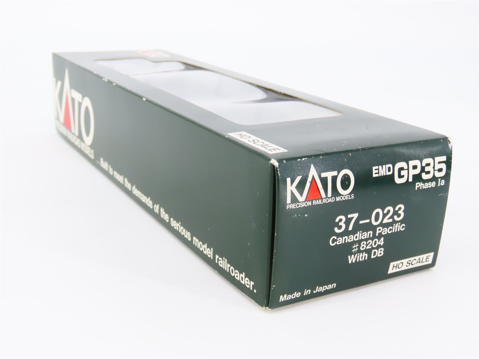 HO Scale KATO 37-023 CP Canadian Pacific EMD GP35 Ph. 1a Diesel Locomotive #8204