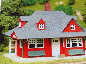 HO 1/87 Scale Atlas Kit #706 Passenger Station Building